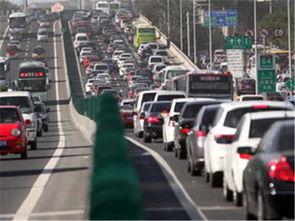 排队堵车吃瓜,全民“吃瓜”现场