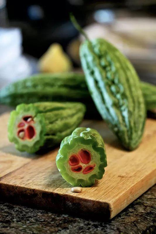 一群小孩吃瓜说说,一群小孩欢乐吃瓜现场  第3张